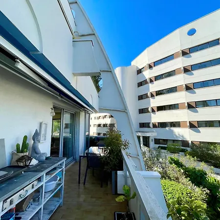 Appartement Pgh N18 - à 300m De La Avec Parking Privé